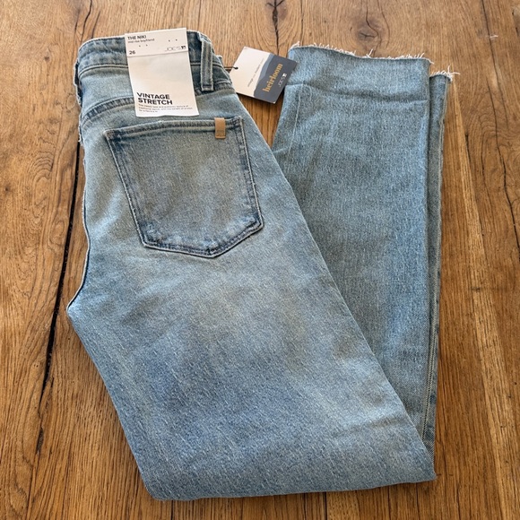 NWT | Joe’s Jeans | Mid-Rise Boyfriend Heirloom Denim Cuff Raw Hem | Sz 26 - Picture 2 of 9